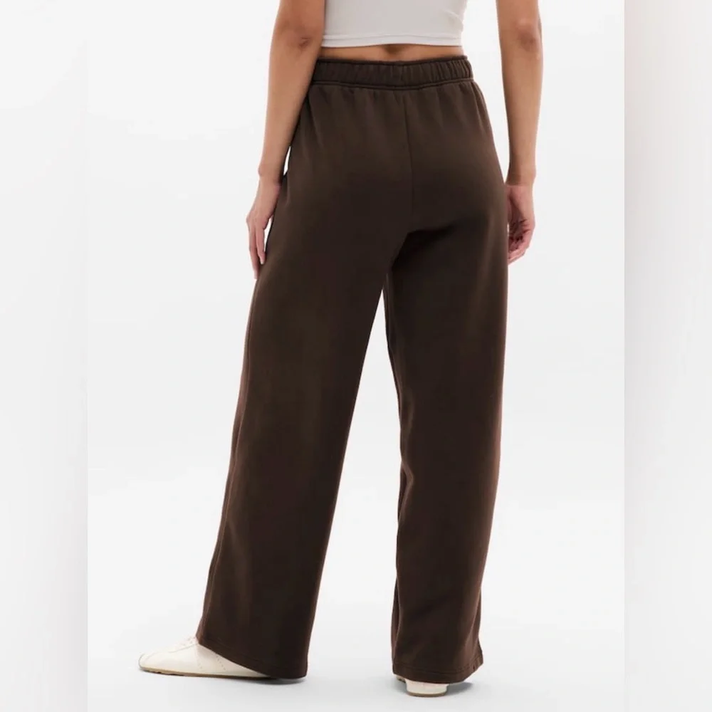 NWT Athleta Forever Wide Truffle Leg Sz Medium - Picture 3 of 8